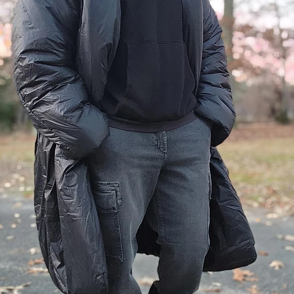 YEEZY x Gap x Balenciaga Long Round Black Puffer Coat - Picture 4 of 8